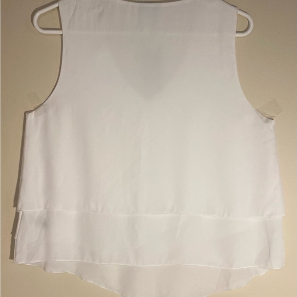 Nice Top new with tag from Tristan - Picture 2 of 2